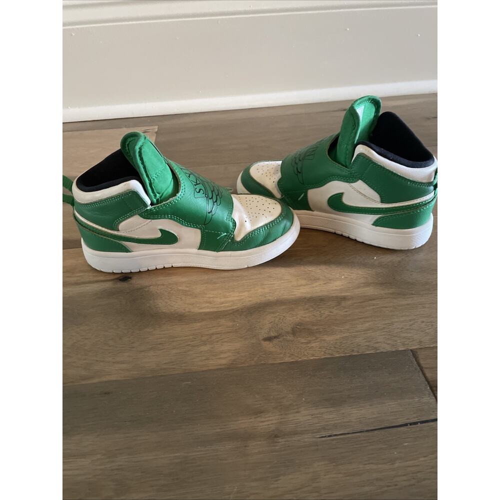 Nike Sky Jordan Kids shoes - Picture 8 of 10